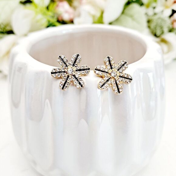 💖 2/$30 Gold tone Flower Rhinestone Cute small dainty Stud cocktail Earrings - Picture 4 of 8